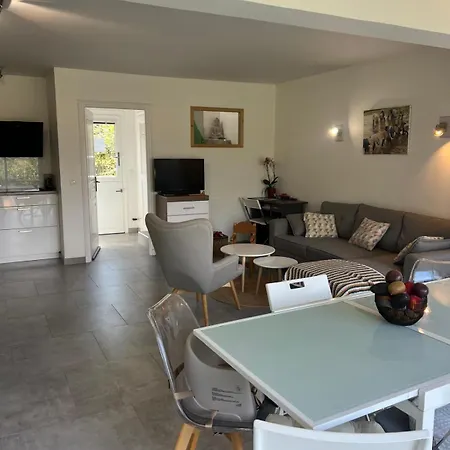 펜션 Evasion En Cote D'azur - Mazet Cosy - Restanques *
